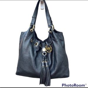 MICHAEL KORS Black Leather Camden Hobo bag with Tassels